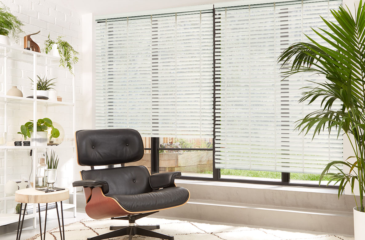 Ts 2021 Wood Venetian Roomset Scroll Pearl Tape 1168X782