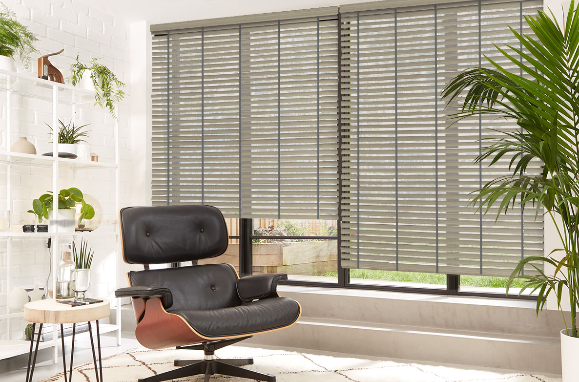 Ts 2021 Wood Venetian Roomset Stone Graphite Tape 1168X782