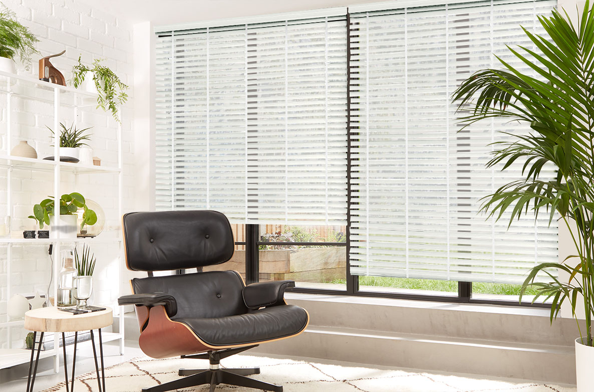 Ts 2021 Wood Venetian Roomset Bone China White Tape 1168X782