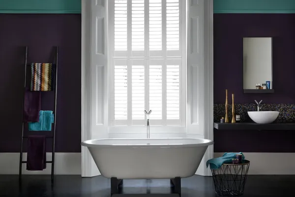 TS 2023 BATHROOM VINYL SHUTTER WHITE COTTON LANDSCAPE 01