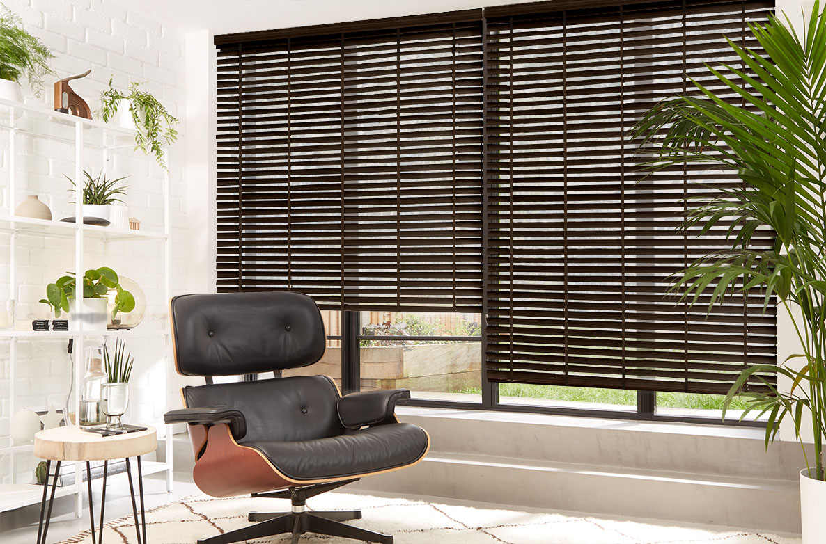 Ts 2021 Wood Venetian Roomset Burnt Umber Earth Tape 1168X782