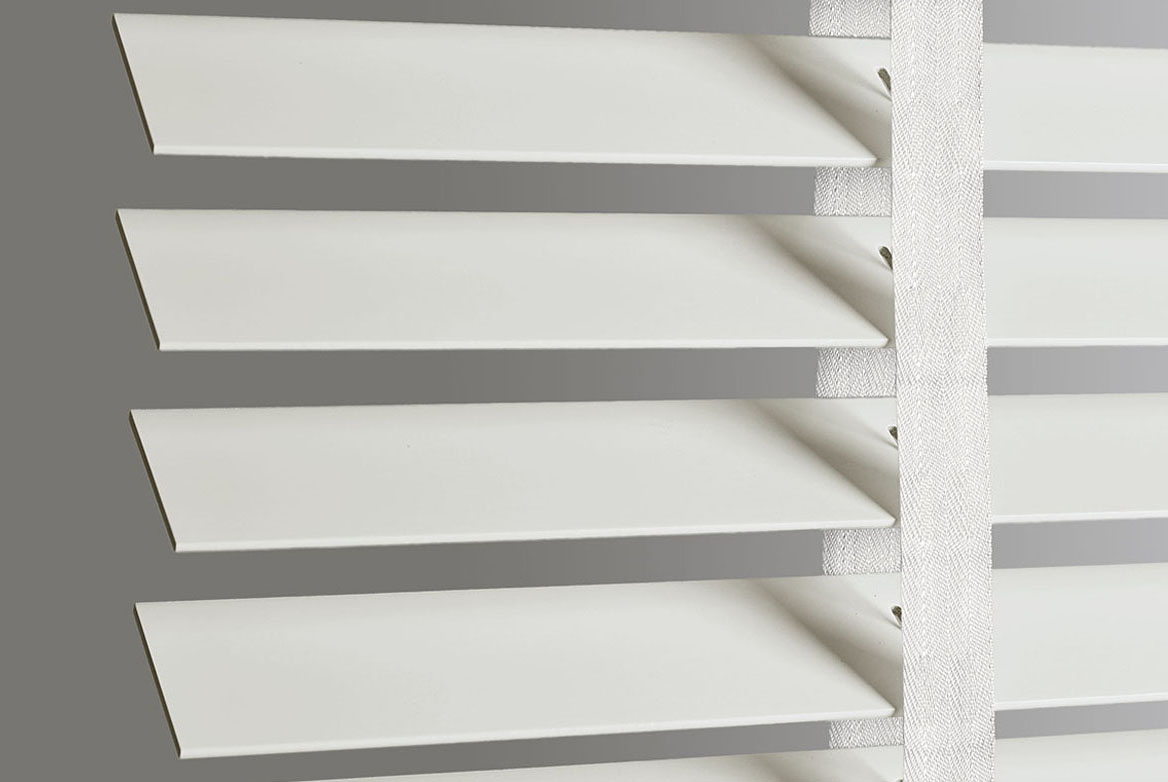 Ts 2021 Wooden Venetians Lightbox Scroll Pearl Tape 1168X782