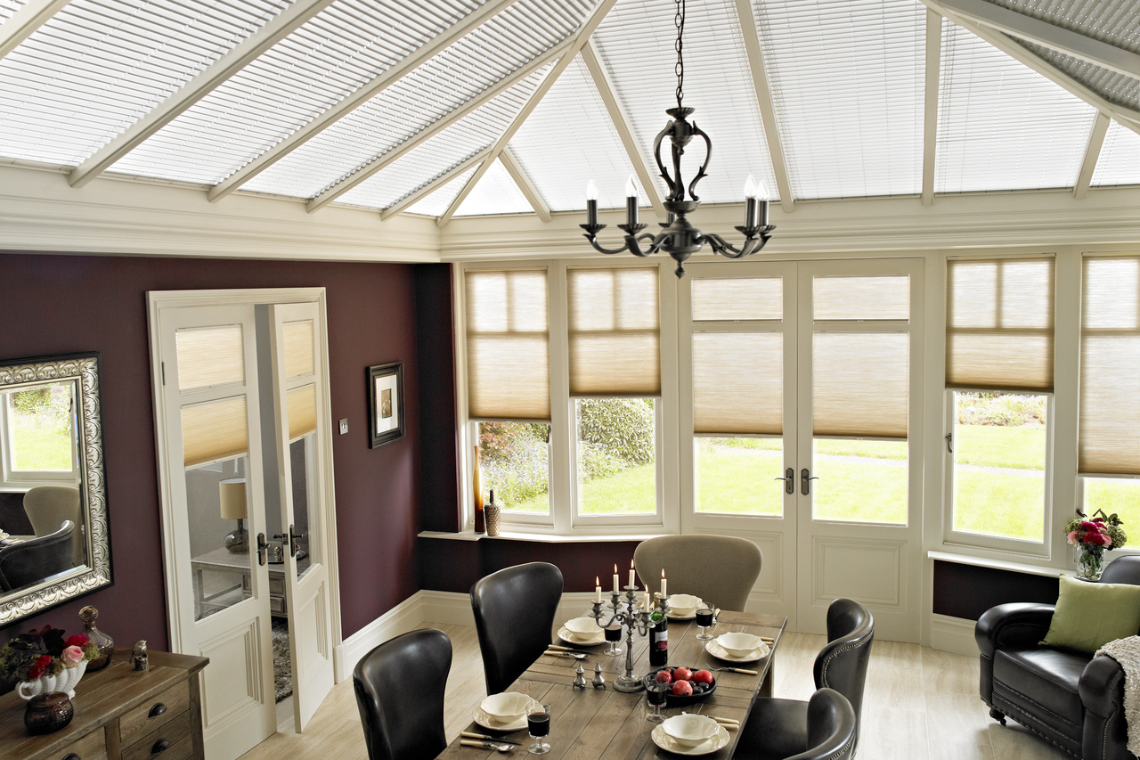 TS DUETTE PLEATED ROOF DOOR CONS CARAMEL 2 1280X853 (1)