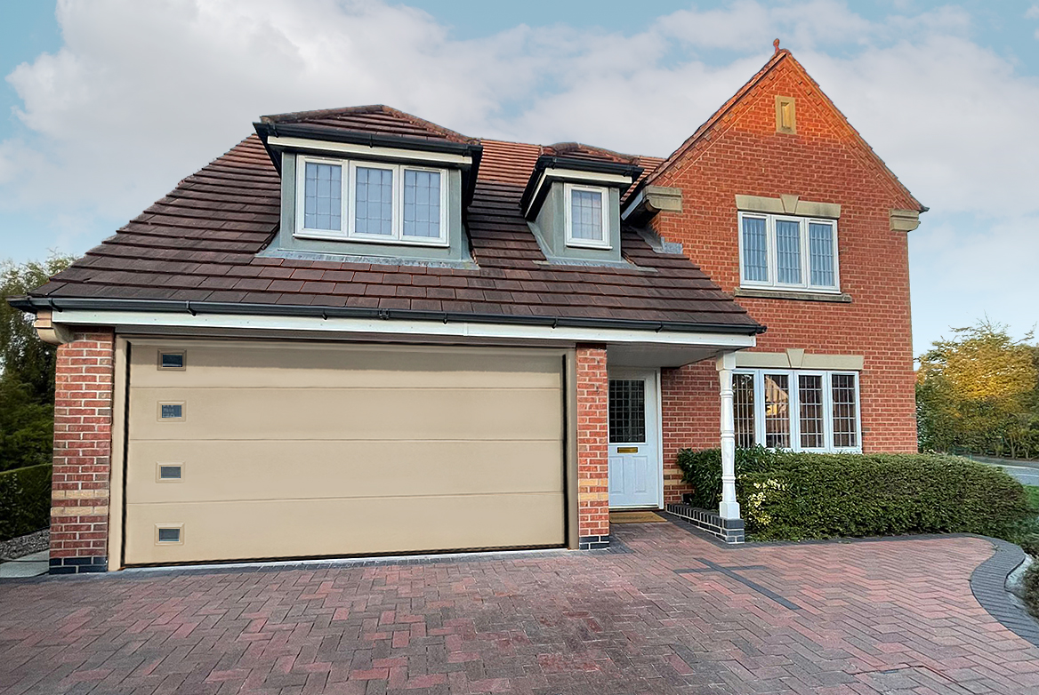 TS 2023 GARAGE DOOR LIGHT IVORY RAL1015 WEB ROOMSET SECTIONAL